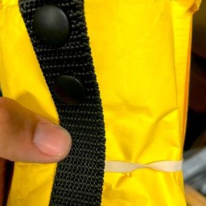 Audio Cord Strap Organizer 18 Pc New 
No strap